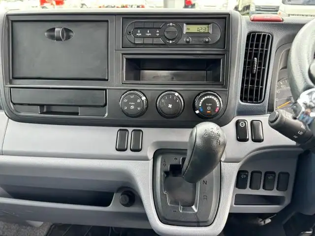 日産 アトラス 小型 平ボディ  H27の中古トラック画像12