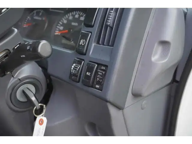 マツダ タイタン 小型 平ボディ パワーゲート 床鉄板の中古トラック画像12