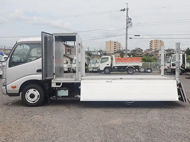 トヨタ ダイナ 小型 平ボディ 床鉄板 アルミブロックの中古トラック画像6