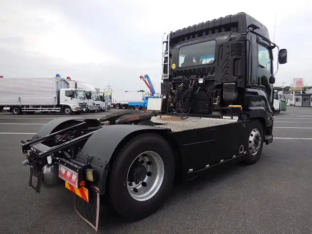 いすゞ ギガ 大型 トラクター ハイルーフ 1デフの中古トラック画像4