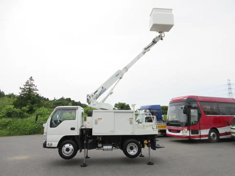 いすゞ エルフ 小型 高所・建柱車 高所作業車 TPG-NKR85ANの中古トラック画像4