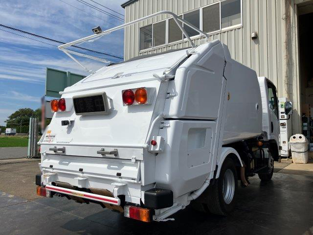 いすゞ エルフ 小型 パッカー車 プレス式 TPG-NMR85ANの中古トラック画像2