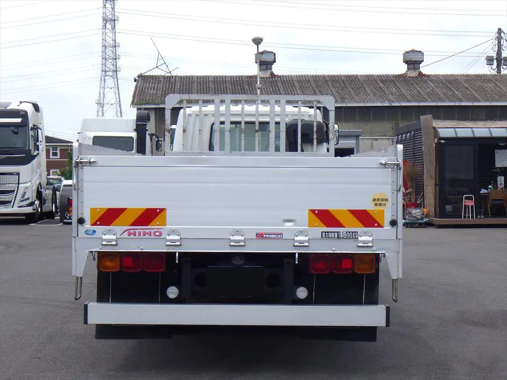 三菱 ファイター 中型/増トン 平ボディ 床鉄板 アルミブロックの中古トラック画像4