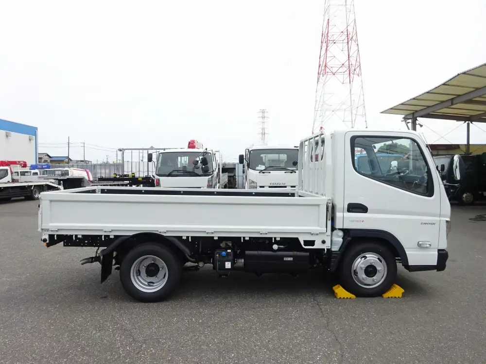 三菱 キャンター 小型 平ボディ 2RG-FBA20 R5の中古トラック画像3