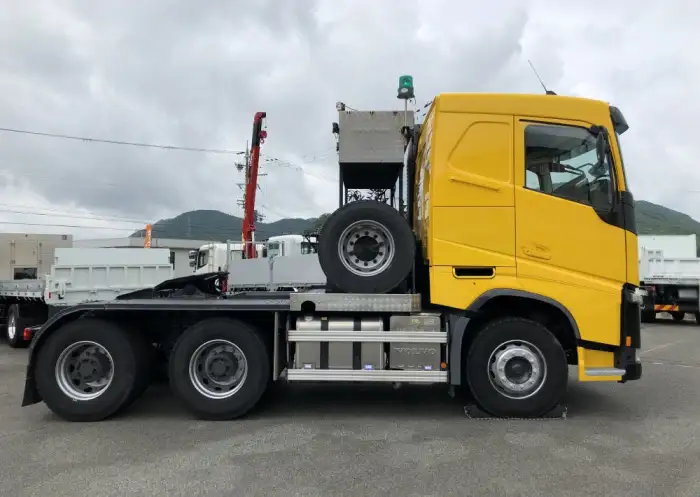 ボルボ トラック 大型 トラクター 2デフ ベッドの中古トラック画像3