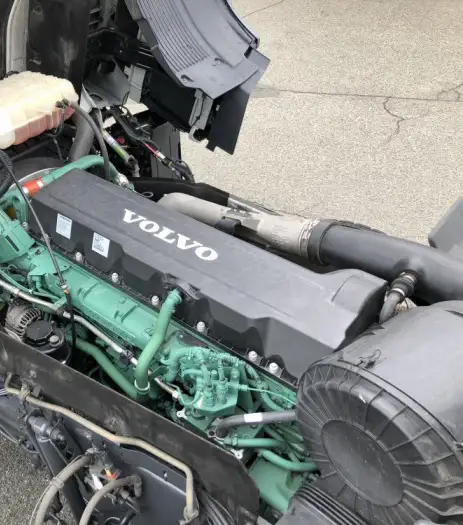 ボルボ トラック 大型 トラクター 2デフ ベッドの中古トラック画像20