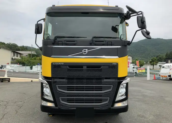 ボルボ トラック 大型 トラクター 2デフ ベッドの中古トラック画像2