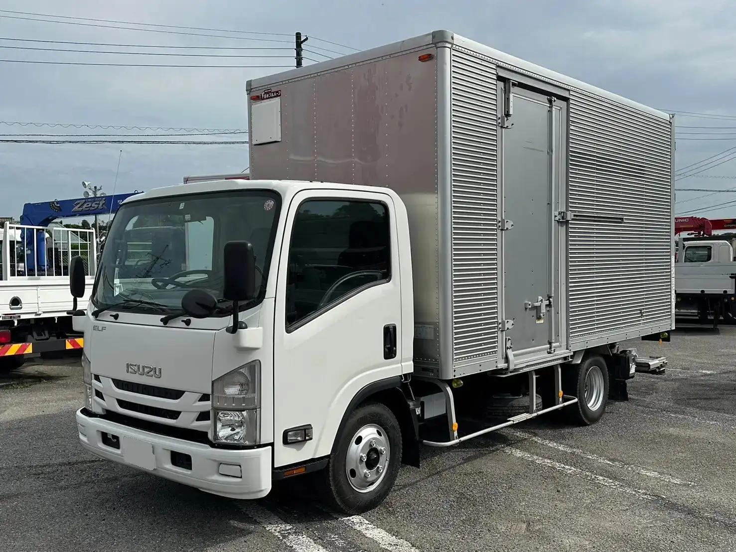 いすゞ エルフ 小型 アルミバン パワーゲート サイドドア の中古トラック【車両No.168469】
