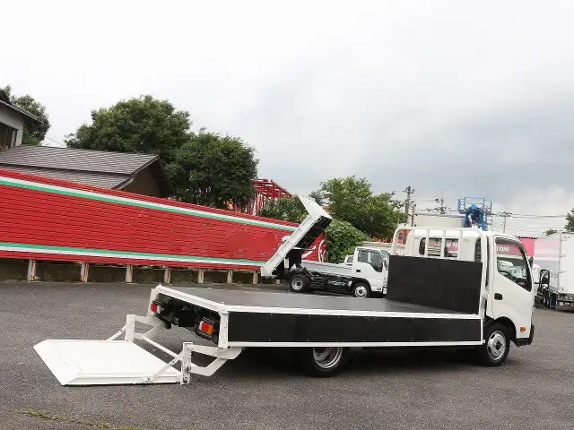 日野 デュトロ 小型 平ボディ パワーゲート TKG-XZU710Mの中古トラック画像7