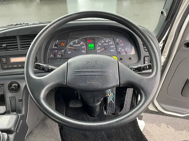 いすゞ ギガ 大型 トラクター ハイルーフ 1デフの中古トラック画像12