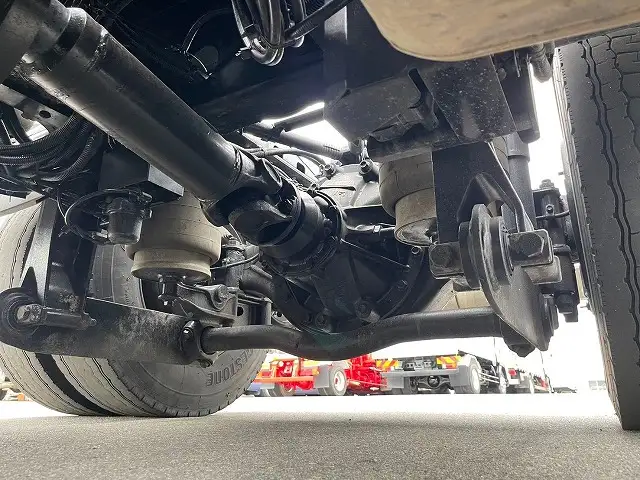 いすゞ ギガ 大型 トラクター ハイルーフ 1デフの中古トラック画像18