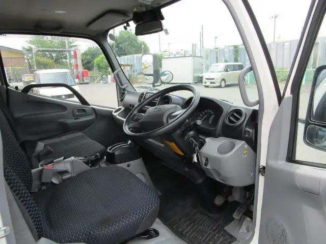 日野 デュトロ 小型 平ボディ 2RG-XZC605M H31/R1の中古トラック画像11