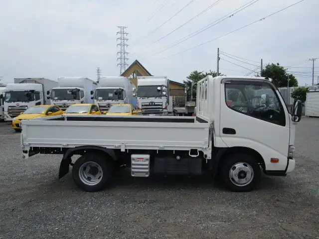 日野 デュトロ 小型 平ボディ 2RG-XZC605M H31/R1の中古トラック画像3
