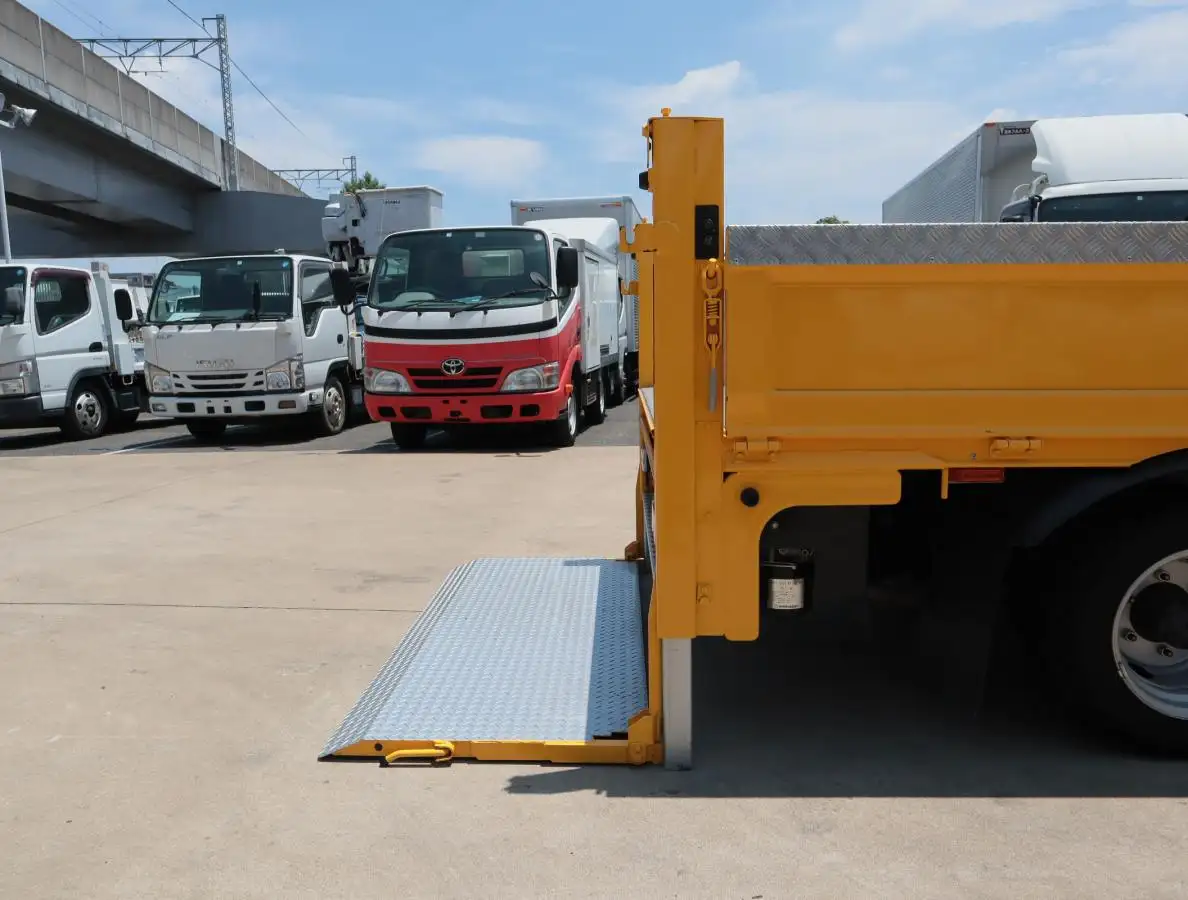 トヨタ ダイナ 小型 平ボディ パワーゲート 床鉄板の中古トラック画像6