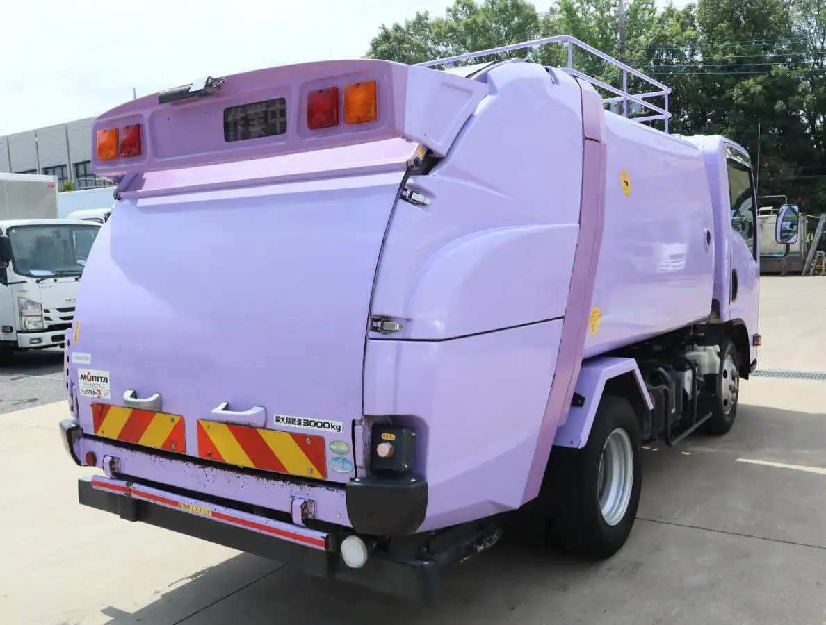 いすゞ エルフ 小型 パッカー車 巻き込み式 回転ダンプ式の中古トラック画像2
