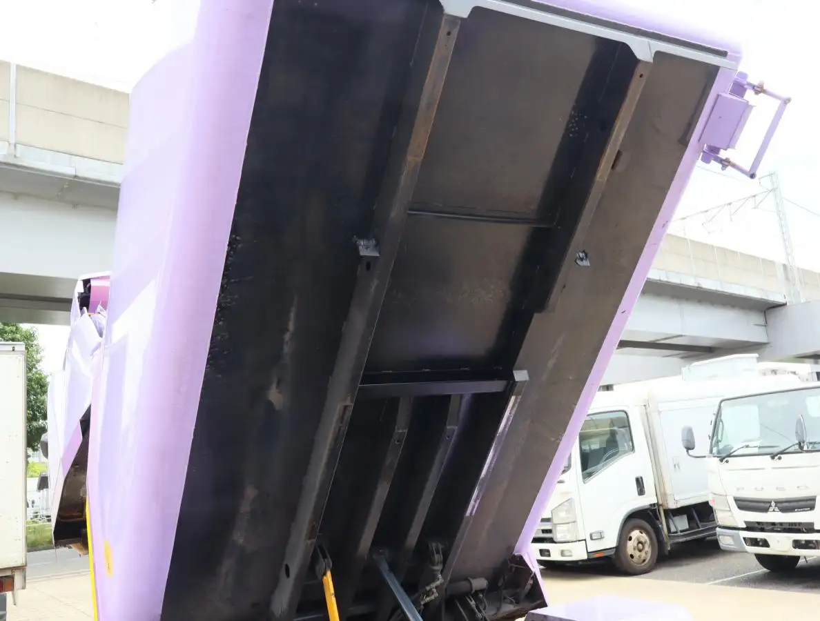 いすゞ エルフ 小型 パッカー車 巻き込み式 回転ダンプ式の中古トラック画像15