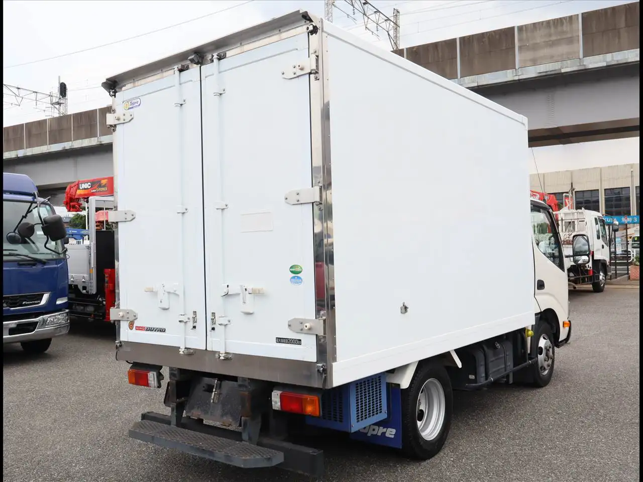 日野 デュトロ 小型 冷凍冷蔵 低温 スタンバイの中古トラック画像3