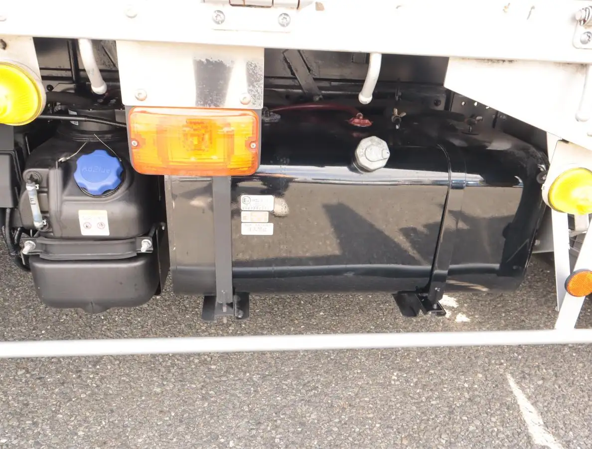 いすゞ エルフ 小型 平ボディ 床鉄板 アルミブロックの中古トラック画像16