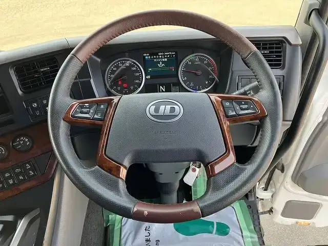 日産UD クオン 大型 ウイング ハイルーフ エアサスの中古トラック画像9