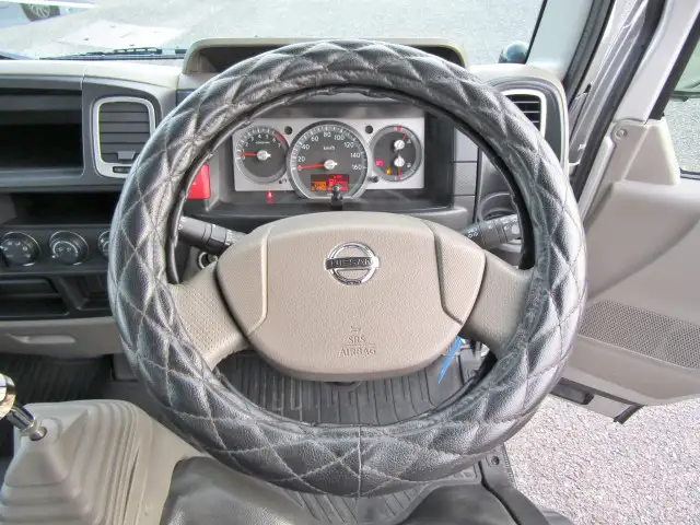 日産 アトラス 小型 平ボディ 10尺 CBF-SQ2F24 の中古トラック 日産 アトラス 小型 平ボディ 10尺 CBF-SQ2F24 の中古トラック