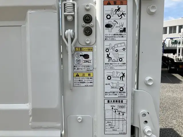 日野 デュトロ 小型 平ボディ パワーゲート 2RG-XZU605Mの中古トラック画像7