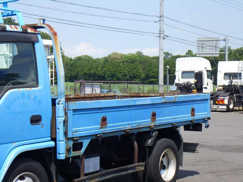 いすゞ エルフ 小型 平ボディ 床鉄板 KR-NKR81GNの中古トラック画像11