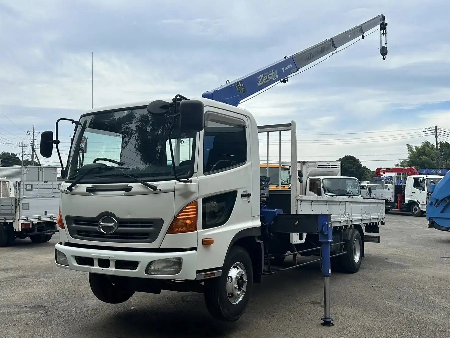 日野 レンジャー 中型/増トン クレーン付 4段 ラジコンの中古トラック画像1