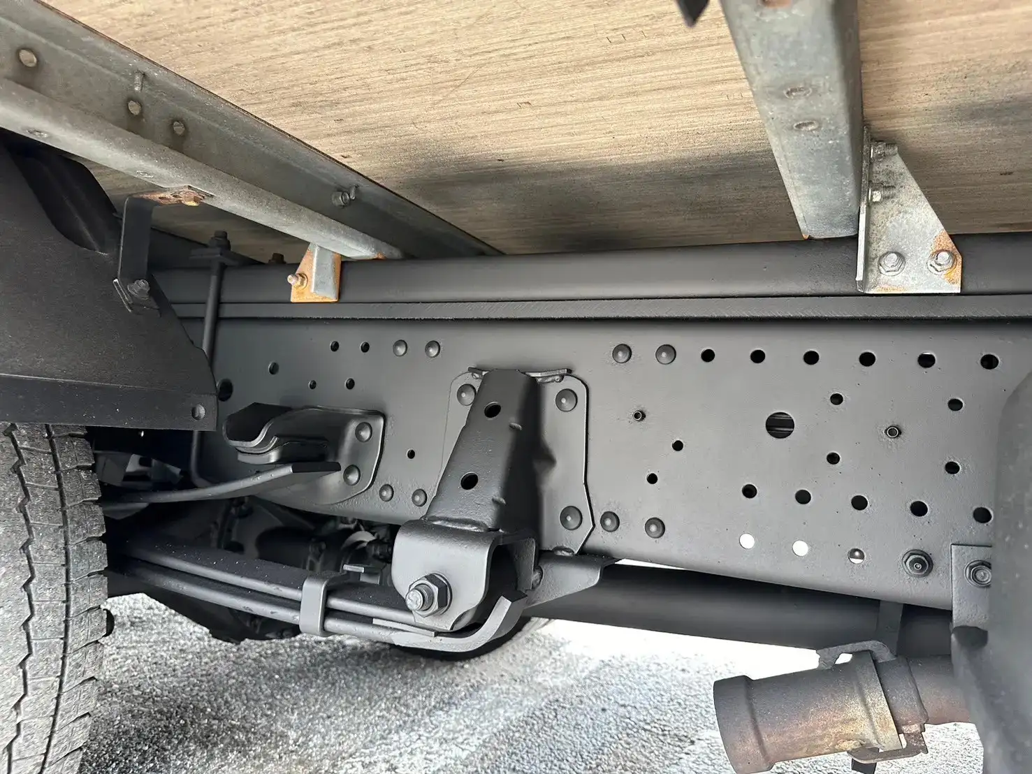 いすゞ エルフ 小型 アルミバン パワーゲート サイドドアの中古トラック画像18