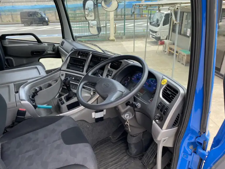 日産UD クオン 大型 トラクター ハイルーフ 1デフの中古トラック画像12