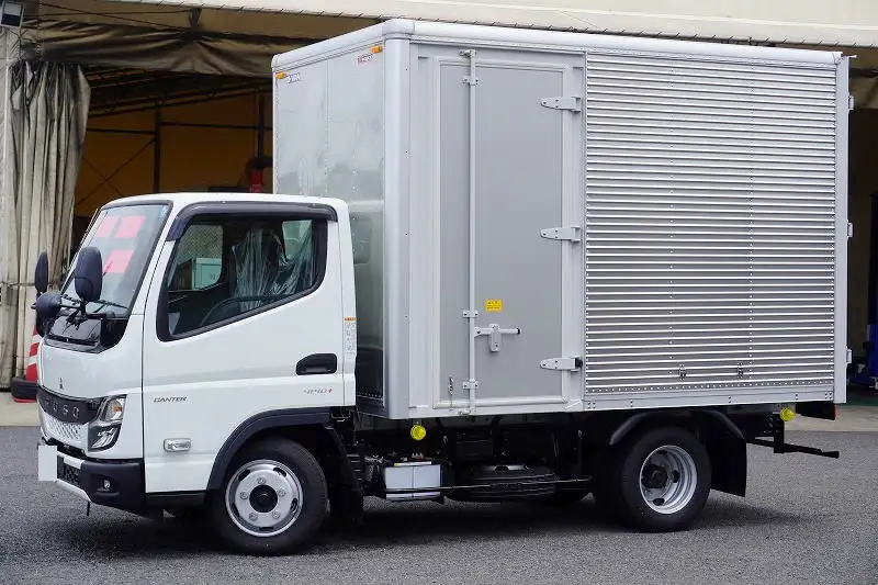 三菱 キャンター 小型 アルミバン サイドドア 2RG-FBA20 の中古トラック【車両No.169202】