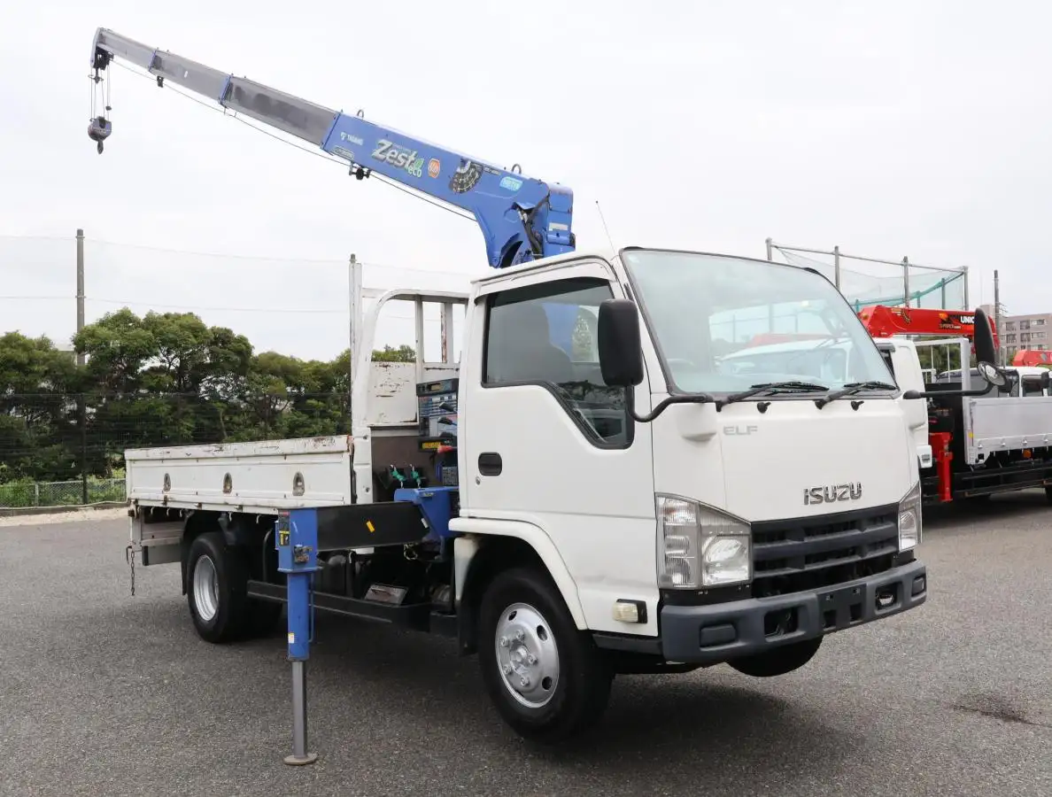 いすゞ エルフ 小型 クレーン付 4段 ラジコンの中古トラック画像2