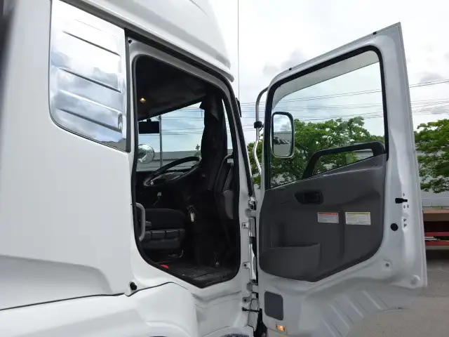 日産UD クオン 大型 ウイング ハイルーフ エアサスの中古トラック画像9