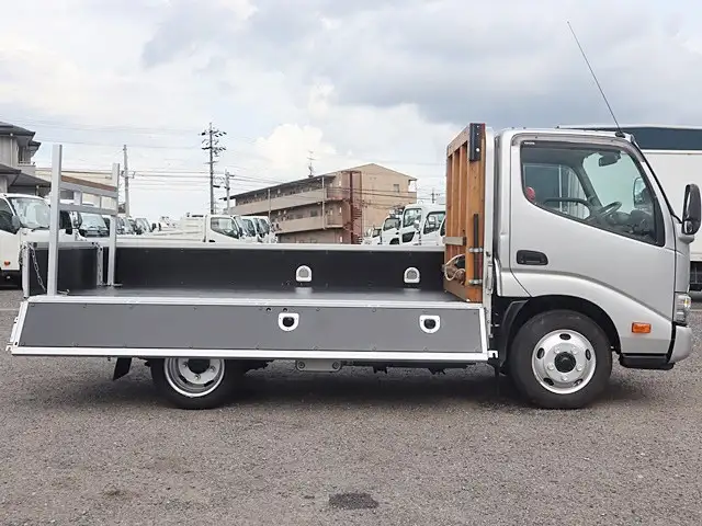 トヨタ ダイナ 小型 平ボディ 床鉄板 2RG-XZC605の中古トラック画像7