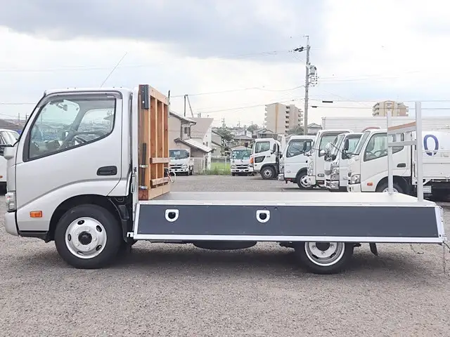 トヨタ ダイナ 小型 平ボディ 床鉄板 2RG-XZC605の中古トラック画像6