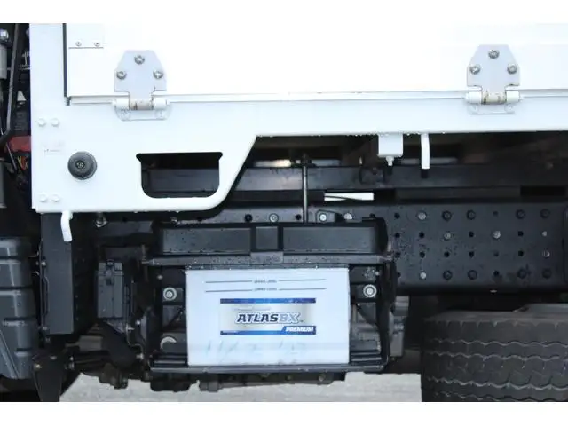 三菱 キャンター 小型 平ボディ 床鉄板 アルミブロックの中古トラック画像15