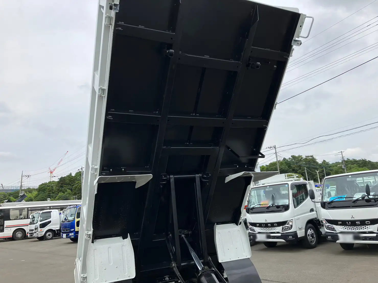三菱 キャンター 小型 ダンプ 強化 2RG-FBA60の中古トラック画像12