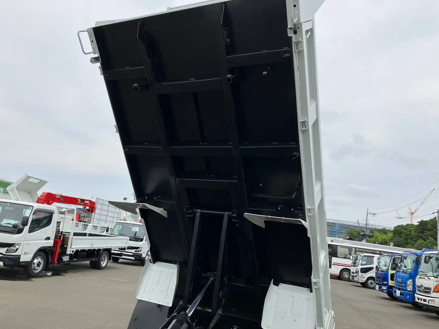 三菱 キャンター 小型 ダンプ 強化 2RG-FBA60の中古トラック画像13