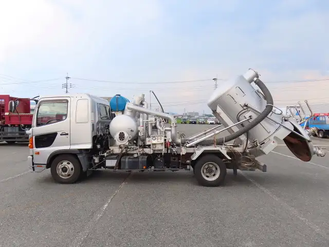 日野 レンジャー 中型/増トン タンク車 汚泥吸引車 SDG-FD7JGAA