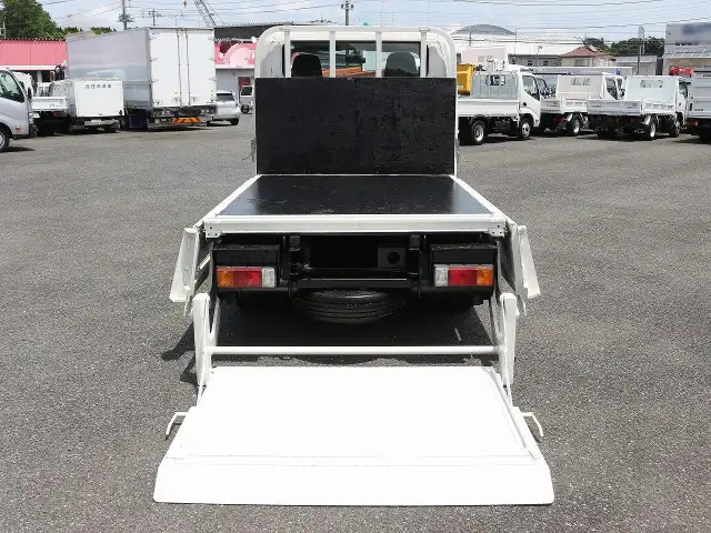 日野 デュトロ 小型 平ボディ 10尺 TKG-XZU605M の中古トラック 日野 デュトロ 小型 平ボディ 10尺 TKG-XZU605M の中古トラック