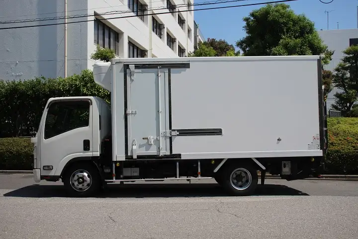 いすゞ エルフ 小型 冷凍冷蔵 低温 パワーゲートの中古トラック画像4