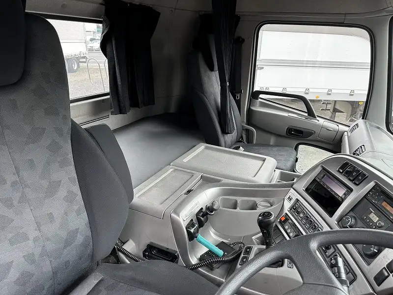 日産UD クオン 大型 トラクター ハイルーフ 1デフの中古トラック画像7