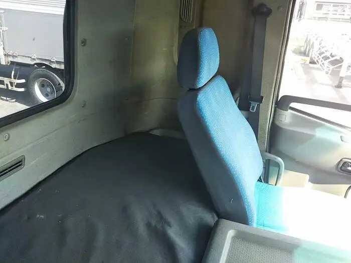 日産UD クオン 大型 トラクター 1デフ エアサスの中古トラック画像10
