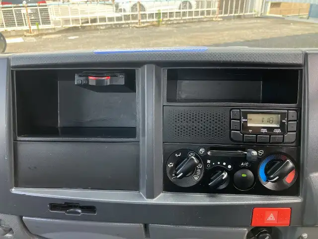 いすゞ エルフ 小型 平ボディ TPG-NJR85A H29の中古トラック画像9
