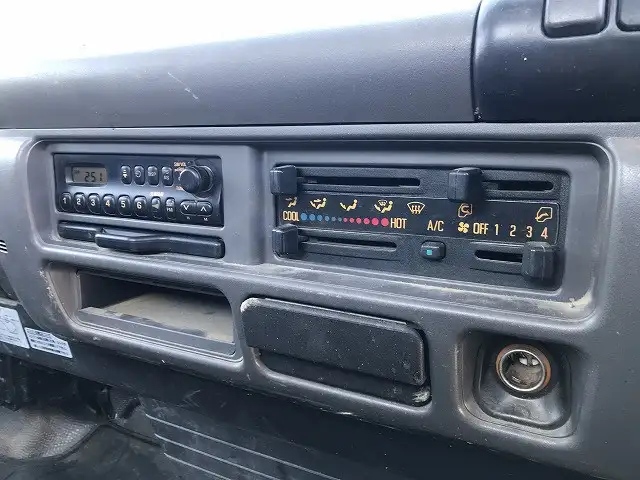 いすゞ エルフ 小型 平ボディ KR-NPR81PR H16の中古トラック画像9
