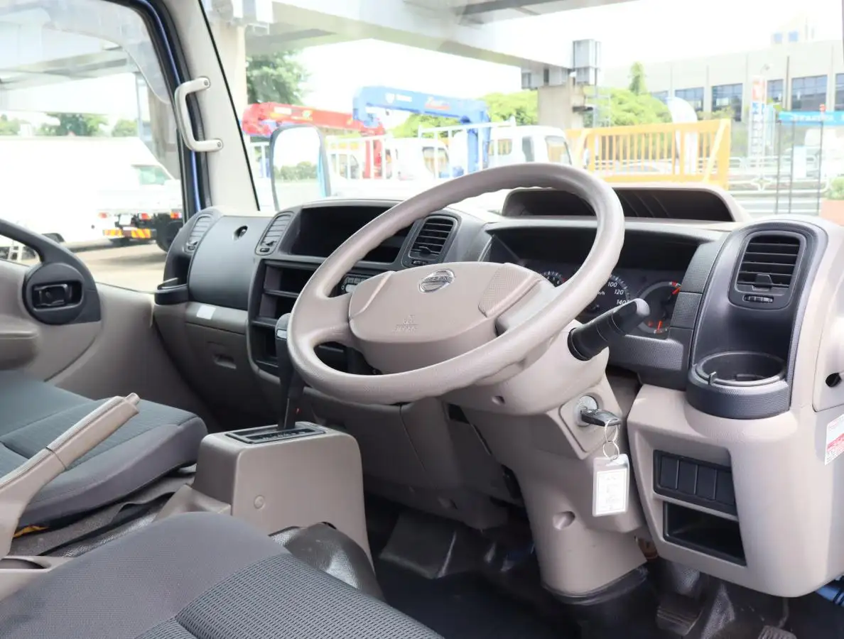 日産 アトラス 小型 平ボディ Wキャブ CBF-SQ2F24の中古トラック画像10