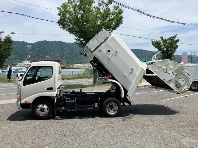 日野 デュトロ 小型 パッカー車 巻き込み式 回転ダンプ式の中古トラック画像6