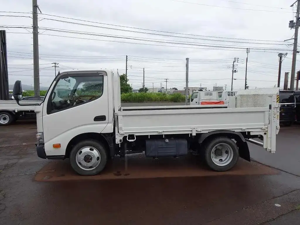 トヨタ ダイナ 小型 平ボディ パワーゲート 2KG-XZU675の中古トラック画像3