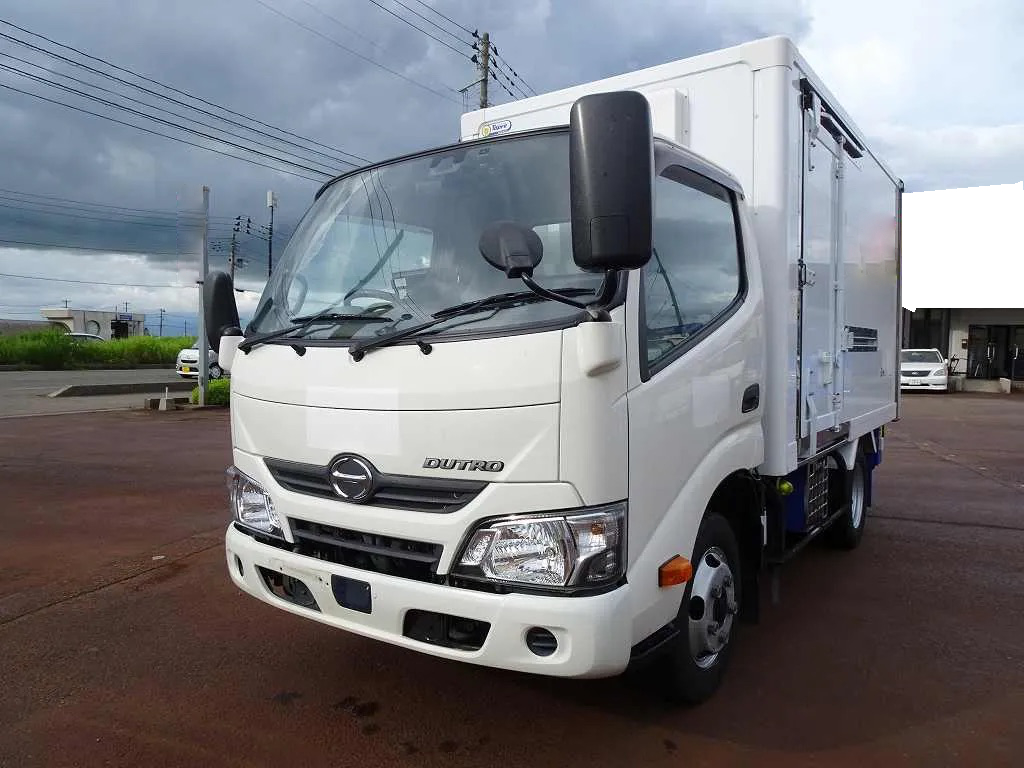日野 デュトロ 小型 冷凍冷蔵 10尺 TPG-XZC605M