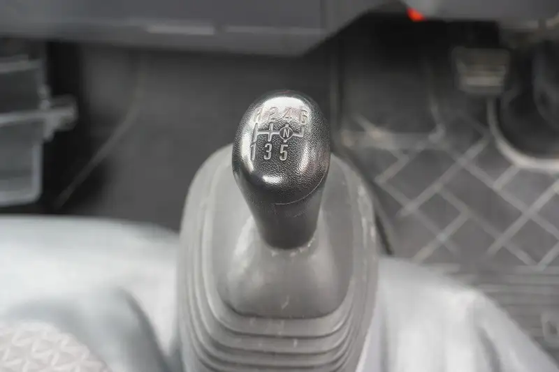 マツダ タイタン 小型 平ボディ 2RG-LKR88A H31/R1の中古トラック画像11