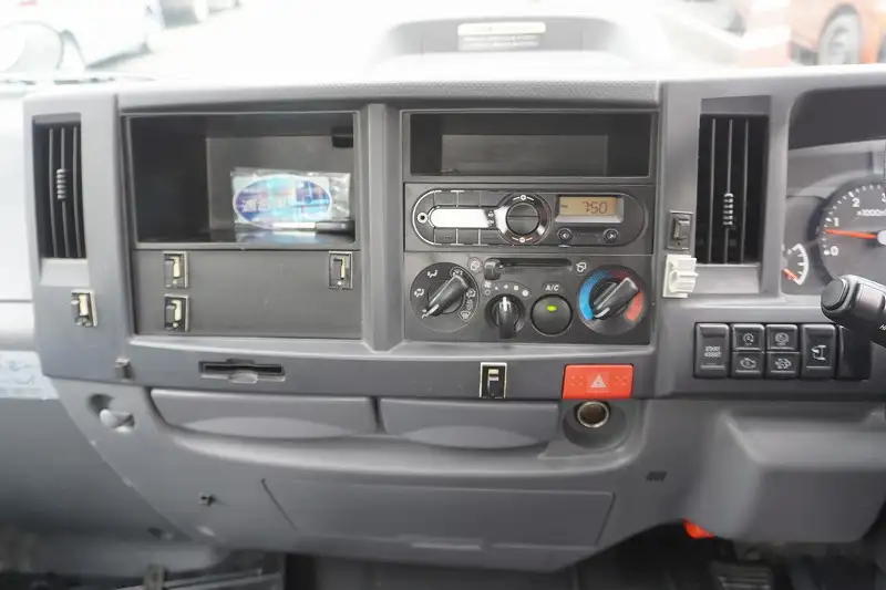 マツダ タイタン 小型 平ボディ 2RG-LKR88A H31/R1の中古トラック画像9